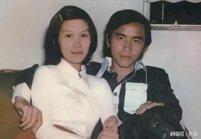 78歲姜大衛(wèi)現(xiàn)狀：身子骨很硬朗娶初戀恩愛(ài)51年兒子也是演員(圖8)